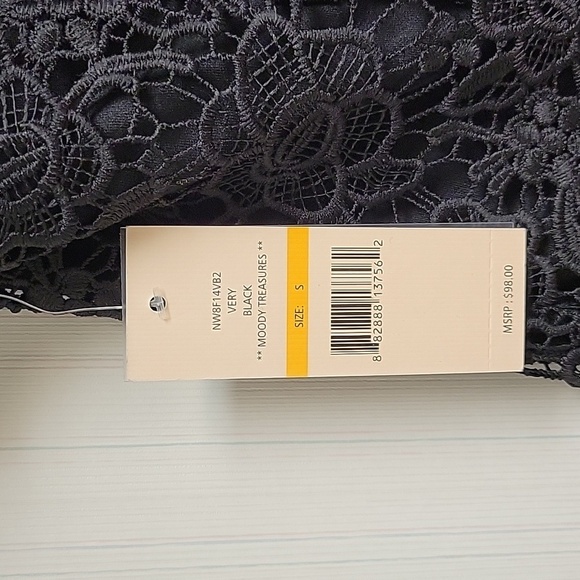 New with tags black lace lined sz small Nanette Lepore sleeveless top - Picture 4 of 8